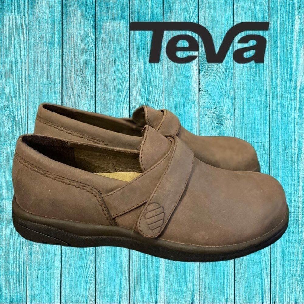 NWOT Teva Womens Vermont Comfort Walking Shoes 6.5